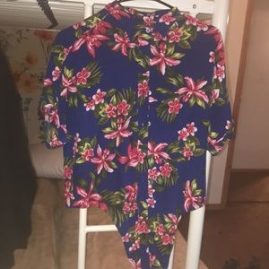 Tommy Hilfiger Hawaiian Tie crop top